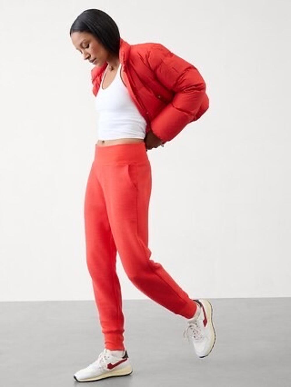 Athleta Coaster Luxe Waffle Jogger in Cardinal - Size: Small